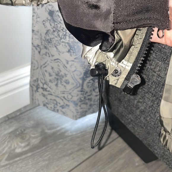 No boundaries light jacket size M - Picture 5 of 5